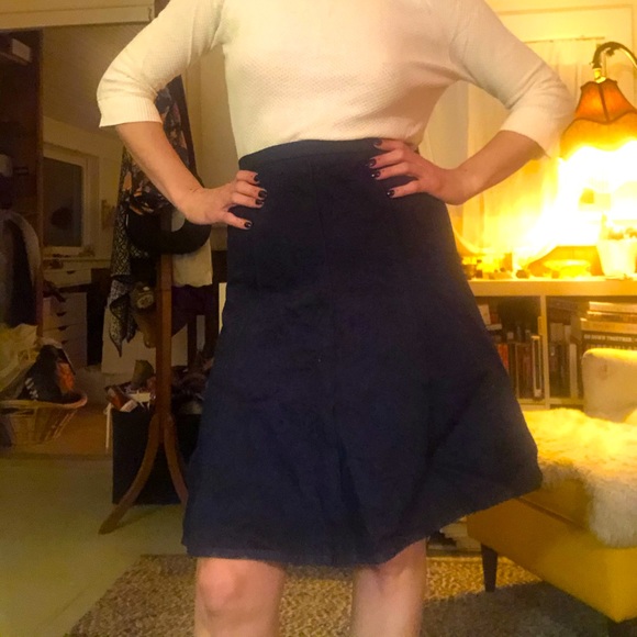 Darkest navy J. Crew midi skirt with bell flare - Picture 3 of 9